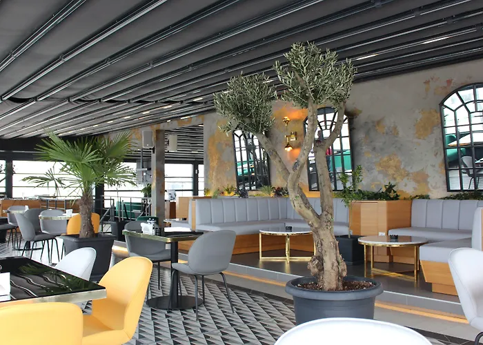 Zurich فندق اسطنبول