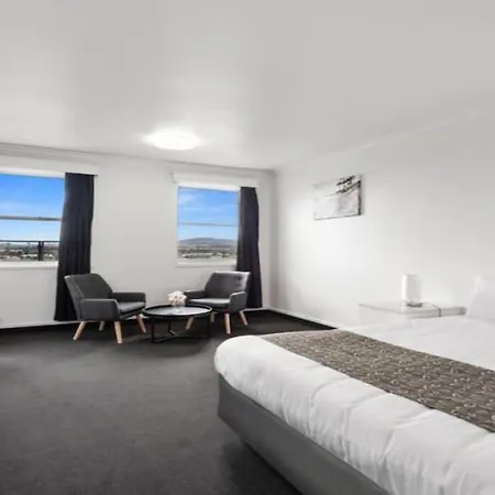 Zurich 4*