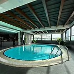 Zurich 4*