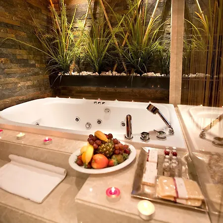ホテル Zurich 4*