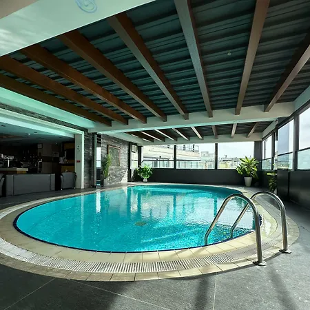 Zurich 4*