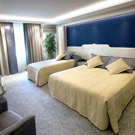 Hotel Zurich 4*