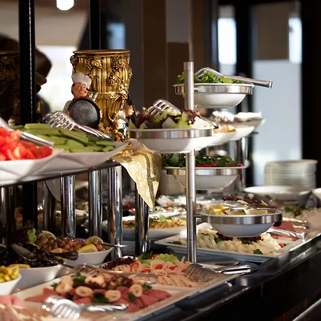 ホテル Zurich 4*